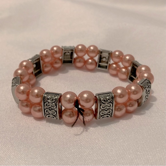 Pink Faux Pearl Silver Beaded Elastic Bracelet - Picture 3 of 6